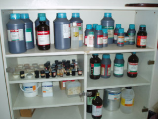 ���U���r�[�N�̒��w�Z�ɂ͎����p�̎���Ȃǂ�������Ă���w�Z������������B�����A�g�������킩��Ȃ��E�E�E