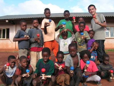 ���̒��S���痣�ꂽ���w�Z�ł̂���ʋ���